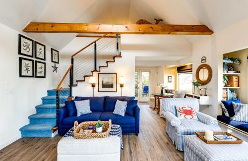 Camano Island Casa | Waterfront Gem with 2 Patios on Camano Island
