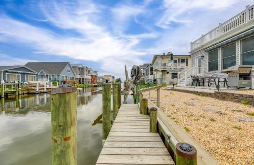 Keen-Wik On the Bay Casa | Waterfront Gem with Dock 3 Mi to Fenwick Island Fun