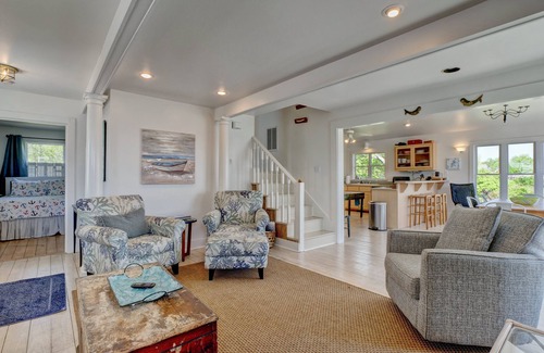 Swansboro Casa | WATERFRONT, gorgeous, PVT DOCK, relax, DOWNTOWN, fish, RETREAT