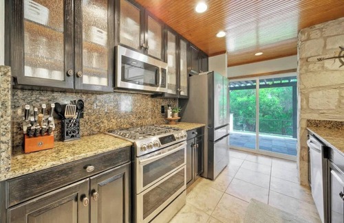 Seguin Casa | Waterfront | Grill | Fire Pit | Sleeps 16+