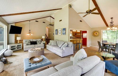 Afton Casa | Waterfront Haven with Deck on Monkey Island!