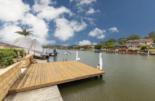 Forster Casa | Waterfront Haven with your own private jetty