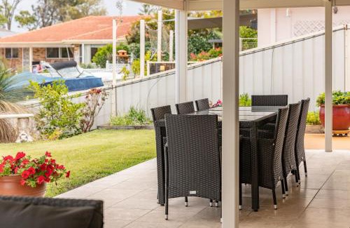 Forster Casa | Waterfront Haven with your own private jetty