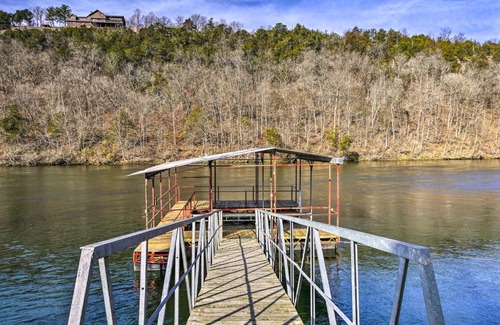 Hollister Casa | Waterfront Hollister Retreat with Dock and Game Room!