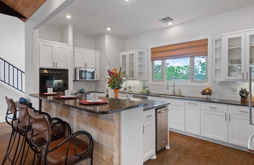Horseshoe Bay West Casa | Waterfront Home | Boat Slip | Spacious Outdoor Patio | Fenced Yard
