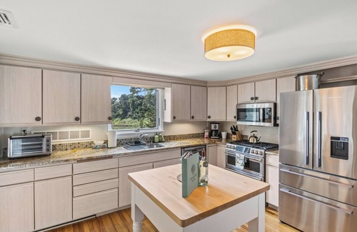 West Chatham Casa | WATERFRONT home close to Downtown Chatham!