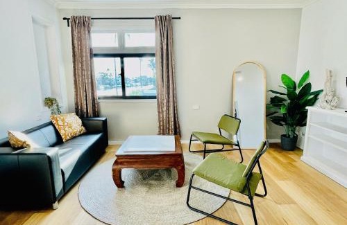 Surfers Paradise Villa | Waterfront home in heart of Surfers Paradise