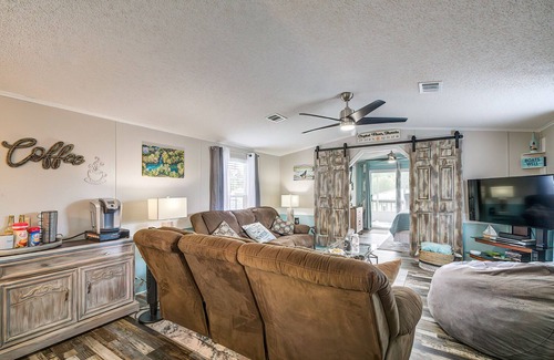 Crystal River Casa | Waterfront Home on deep canal, private dock, close to boat ramp Ft Island Trail
