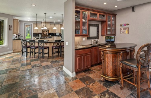 Comeback Bay Casa | Waterfront Home on Comeback Bay | Ideal for Family Reunions