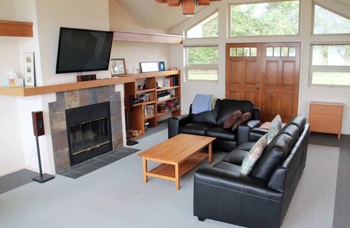 Anacortes Casa | Waterfront home on Guemes, the San Juan’s quietest island