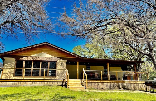 Checotah Casa | Water front home on Lake Eufaula