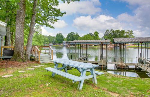 Royal Casa | Waterfront Home on Lake Hamilton with Dock and 2 Decks