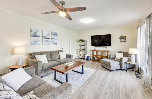 Royal Casa | Waterfront Home on Lake Hamilton with Dock and 2 Decks