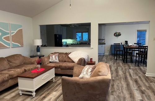 Littleton Casa | Waterfront home on Pigeon Roost Creek at lake center. Easy access to main lake.