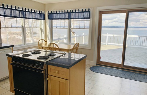 Long Island Casa | Waterfront Home on Long Island -Golf Cart Included