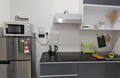 Kuching Condominio | Waterfront Home, Serene view @Riverine Resort