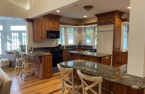 Edgewater Casa | Waterfront Home to Enjoy