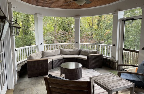 Edgewater Casa | Waterfront Home to Enjoy