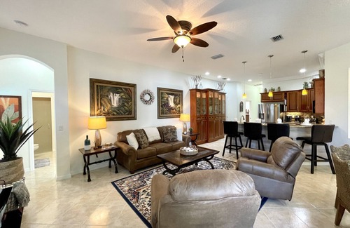 Broadmoor Casa | * Waterfront home to relax, reconnect, and create unforgettable memories together! *