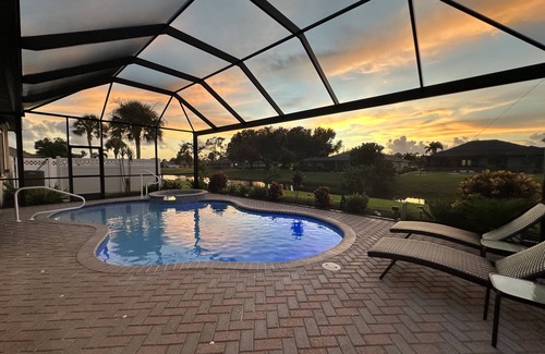 Broadmoor Casa | * Waterfront home to relax, reconnect, and create unforgettable memories together! *