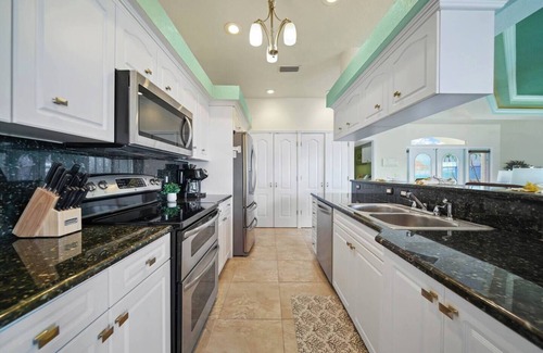 Burnt Store Isles Casa | Waterfront home W/courtyard pool