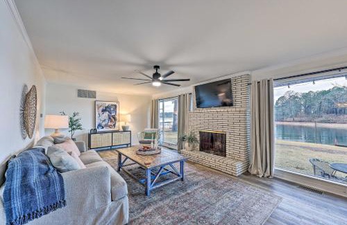 Lakeland Casa | Waterfront Home with Dock Less Than 3 Mi to Oaklawn Racing!