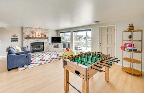 Oak Harbor Casa | Waterfront Home with Dock and Hot Tub in Oak Harbor!