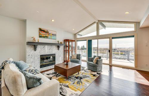 Oak Harbor Casa | Waterfront Home with Dock and Hot Tub in Oak Harbor!