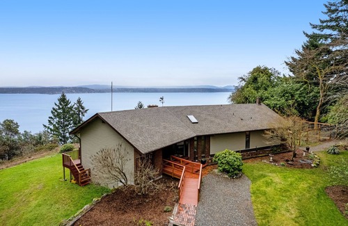 Vashon Island Casa | Waterfront home with deck, WiFi, & views of the sound