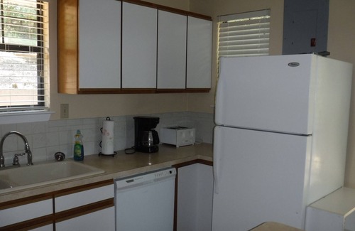 Avinger Cabina | Casa frente al mar con Pier Lake O 'the Pines - Acorn Timber