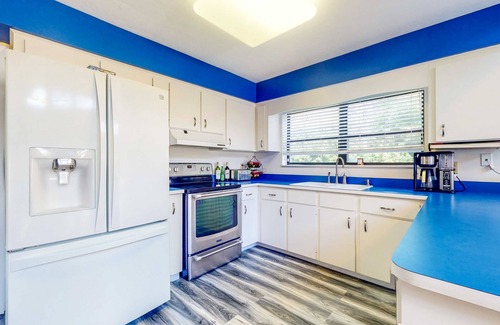 Putnam Hall Casa | Waterfront home with private hot tub, arcade room & firepit - dog-friendly