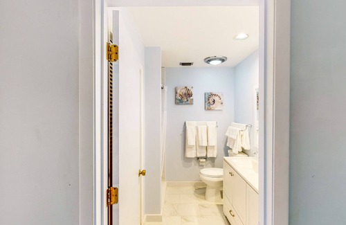 Putnam Hall Casa | Waterfront home with private hot tub, arcade room & firepit - dog-friendly