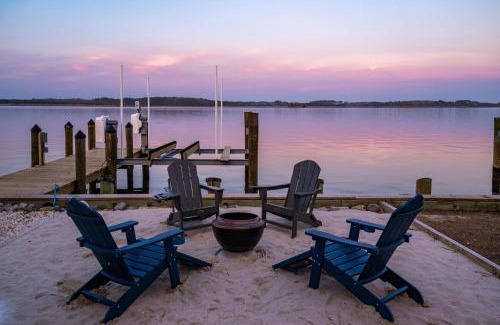Ocean Pines Casa | Waterfront Home with Views, Hot Tub in Ocean Pines!