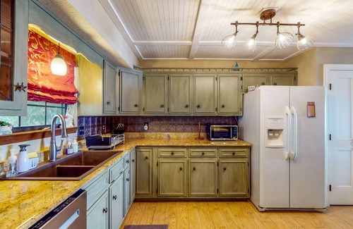 Florida Panhandle Casa | Waterfront Home with Dock, Firepit, & Sunroom