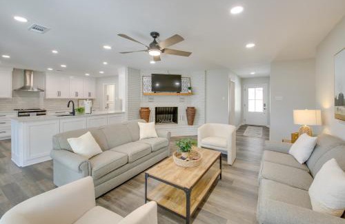 Hot Springs Casa | Waterfront Hot Springs Home with Dock and Porch!