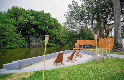 Ojus Casa | Waterfront House - Arcades, Tiki & Firepit, Golf