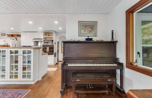 Seabeck Casa | Waterfront house & cottage with private beach, kayaks, SUPs, 4 decks - dogs OK