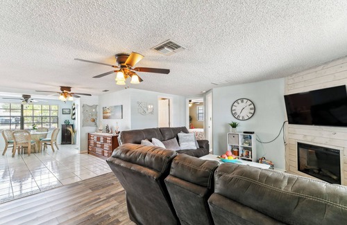 Sea Ranch Casa | Waterfront Hudson Vacation Rental w/ Boat Dock!