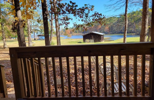 Hemphill Cabina | *WATERFRONT in Six Mile (Hemphill) on Toledo Bend