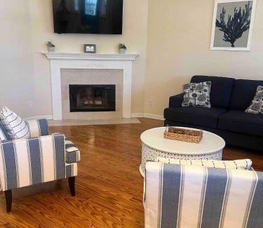 Ellenton Casa | Waterfront Key West Style Home