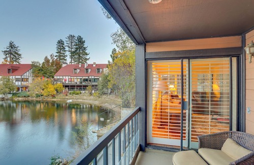 Lake Arrowhead Apartamento | Waterfront Lake Arrowhead Townhome w/ Balconies!