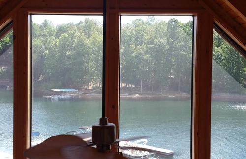 Six Mile Chalet De Esquí | Frente al lago Keowee chalet con magníficas vistas del lago 180 ° 15 minutos de Clemson!