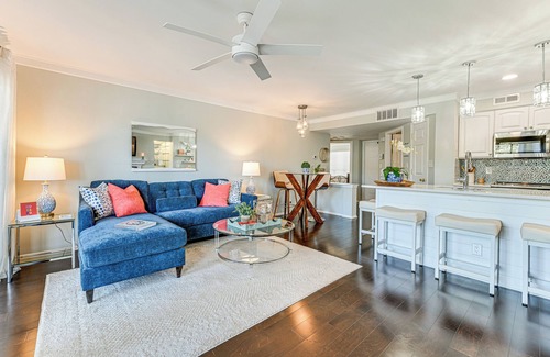 Mount Mourne Condominio | Waterfront Lake Norman Retreat w/ Pool Access!