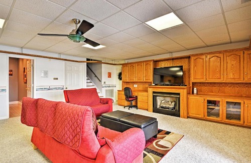 Mayhew Apartamento | Waterfront Lake Norman Duplex with Pool and Boat Dock!