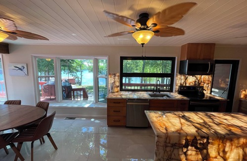 Sandy Point Casa | Waterfront Lakehouse-Peaceful Incredible Views. 6 bd/5 BR private side Lake Anna