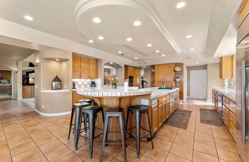 Lakeland Village Casa | Waterfront Lakeside Mansion Great for Large Families, Retreat, and Events