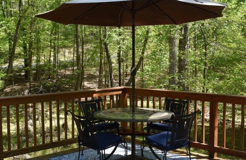 Troutman Casa | Waterfront LKN Hideaway Relax & Recharge