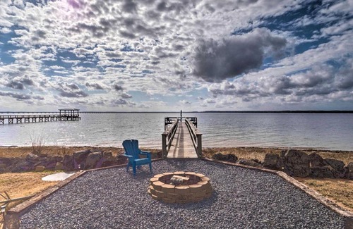 Negreet Casa | Waterfront Louisiana Vacation Rental with Dock!
