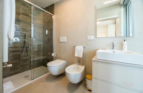 Genoa Apartamento | Waterfront Lux | 2BR | A/C| Parking By Tilo