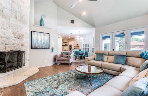 Lakewood Village Casa | Waterfront Luxury Living with 4-BR, Pool and Views